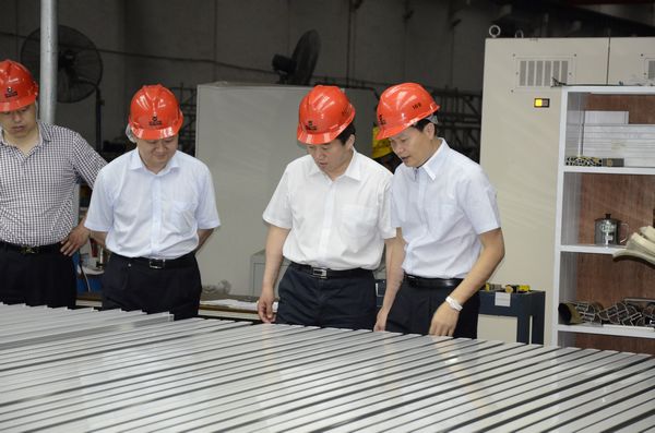  徐州沛县李晓雷县长莅临我司指导事情