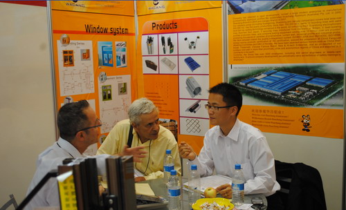 广东mg冰球突破铝厂国际商业部加入2011年哈萨克斯坦中国商品展览会