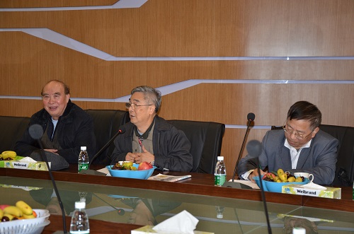 mg冰球突破铝厂举行2012年第四序度产学研专家聚会