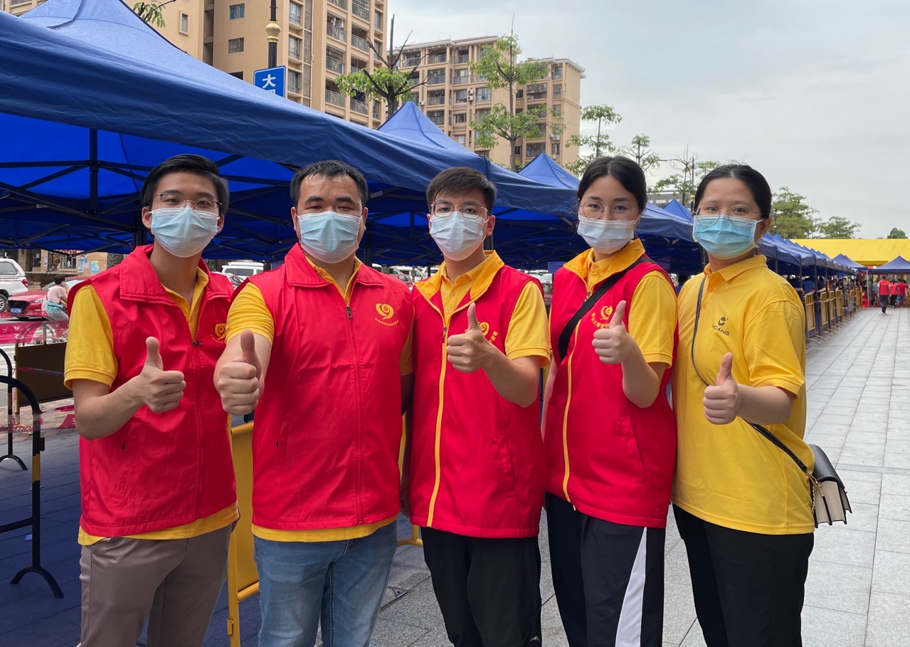 �ة��믫���{�����ܬ̤@�u �X�X�ة������Ҹs���@�̧U�O�ֻ��˴�