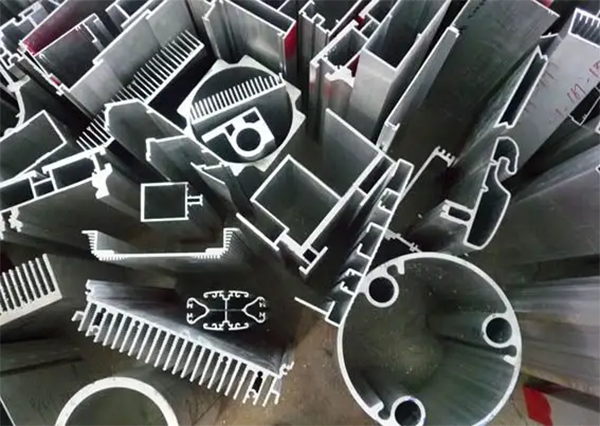 �T���b�U�Ӧ�~�������P����