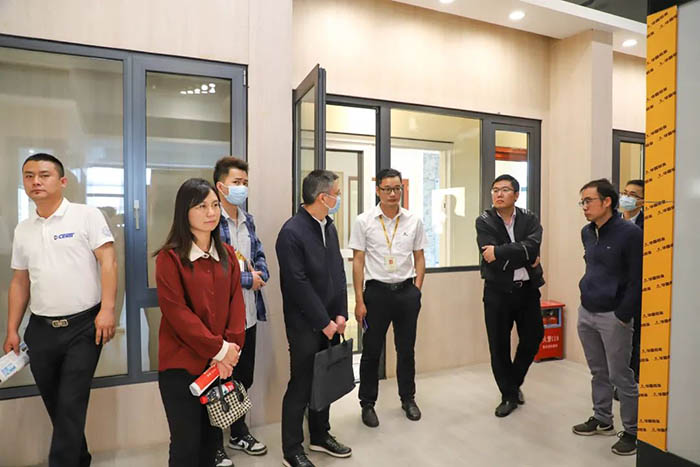 江门市市场监视治理局一行莅临mg冰球突破集团观摩交流